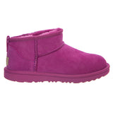 UGG Classic Ultra Mini Mangosteen – Baby-/Mädchenschuhe aus lila Wildleder von UGG Kids