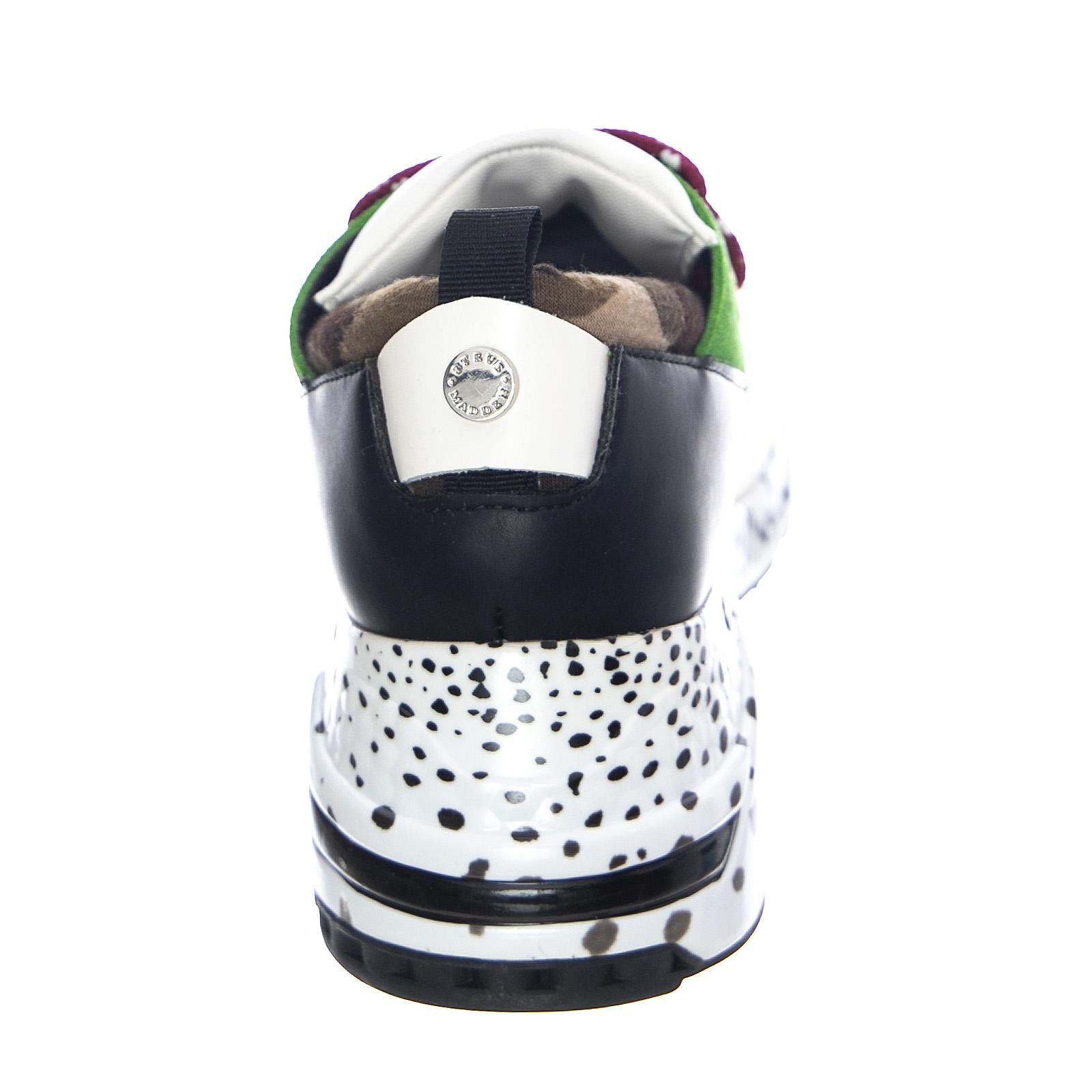 206275_4  STEVE MADDEN 