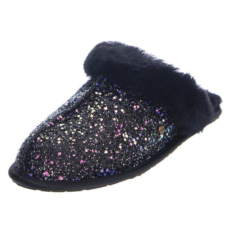  UGSSCUFCBK1107074W  UGG 