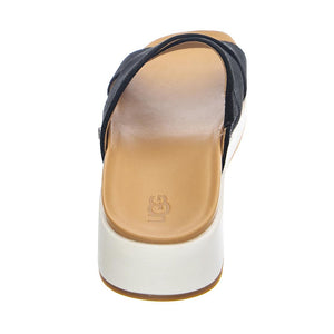  UGSEMILYBLKS1119745W  UGG 