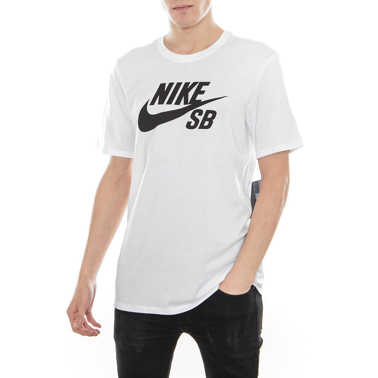  821946-100  NIKE 
