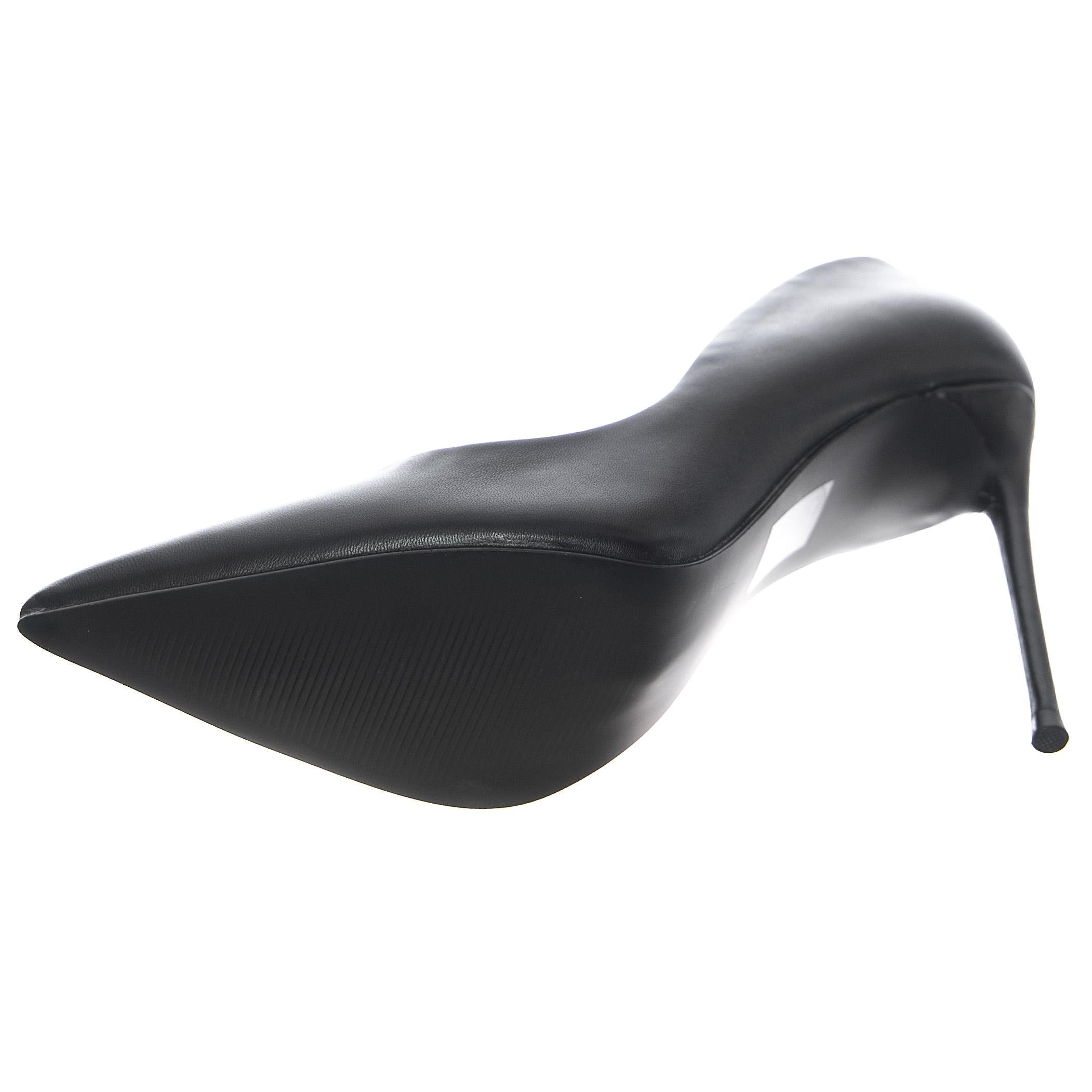  SMSVALA-BLKLEA  STEVE MADDEN 