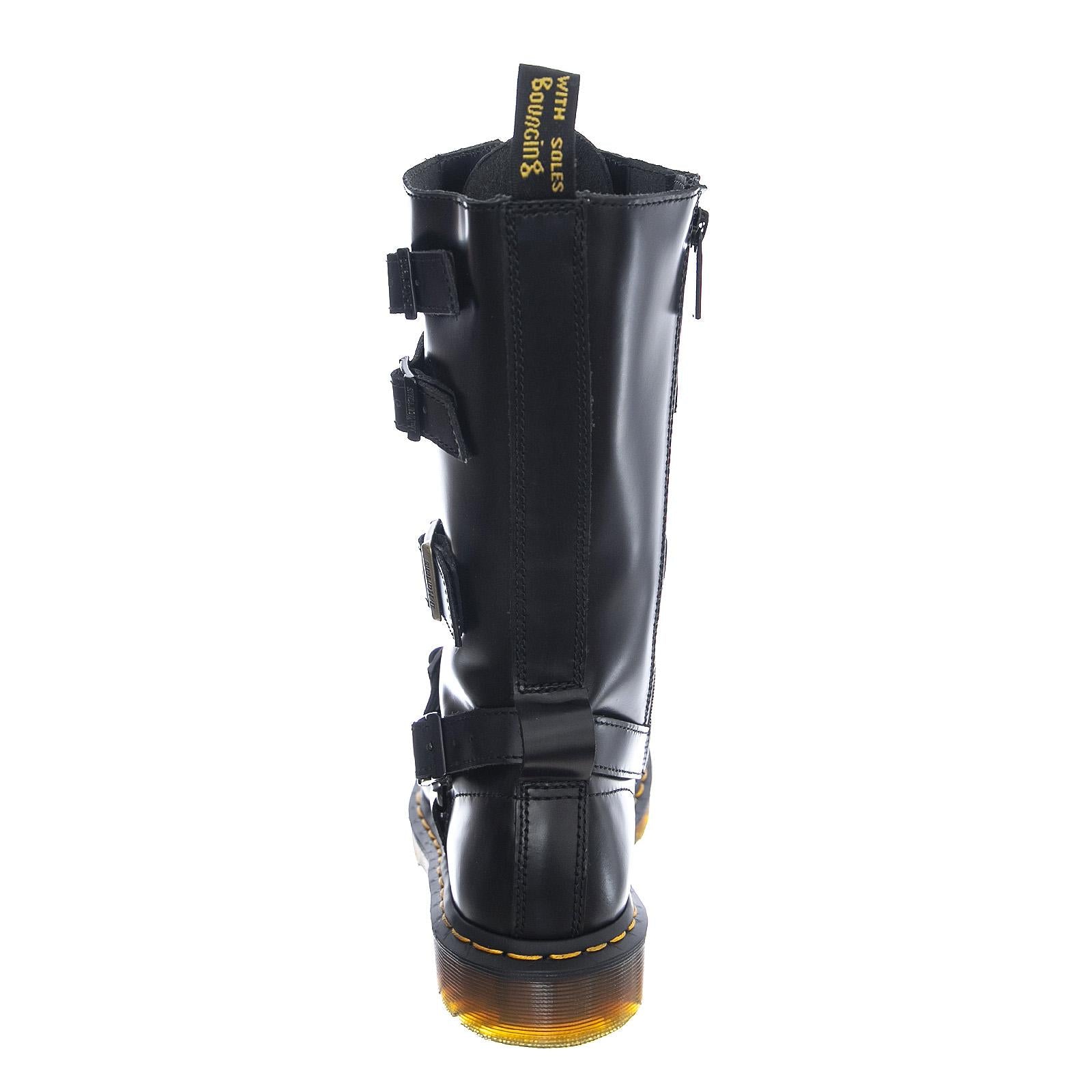 DMSBLAKTBKBU25232001  DR.MARTENS 