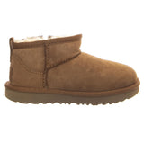 UGG Classic Ultra Mini Chestnut - Braune Wildlederschuhe für Jungen/Mädchen