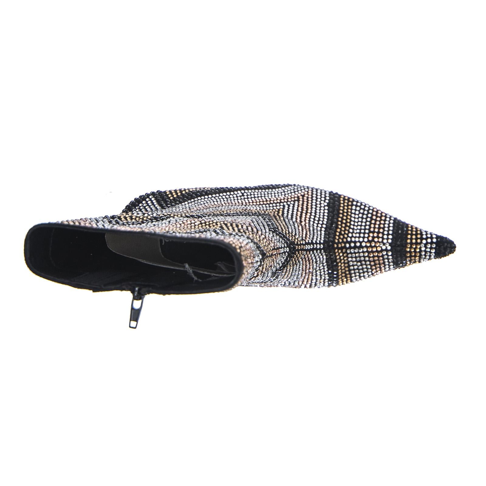  JCSJC486481SUE-MULTI  JEFFREY CAMPBELL 