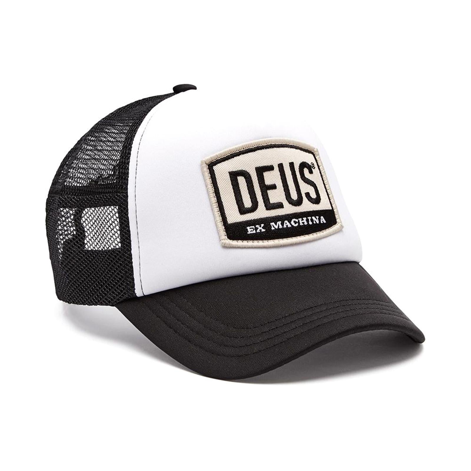  DEACC0034-8236  DEUS EX MACHINA 