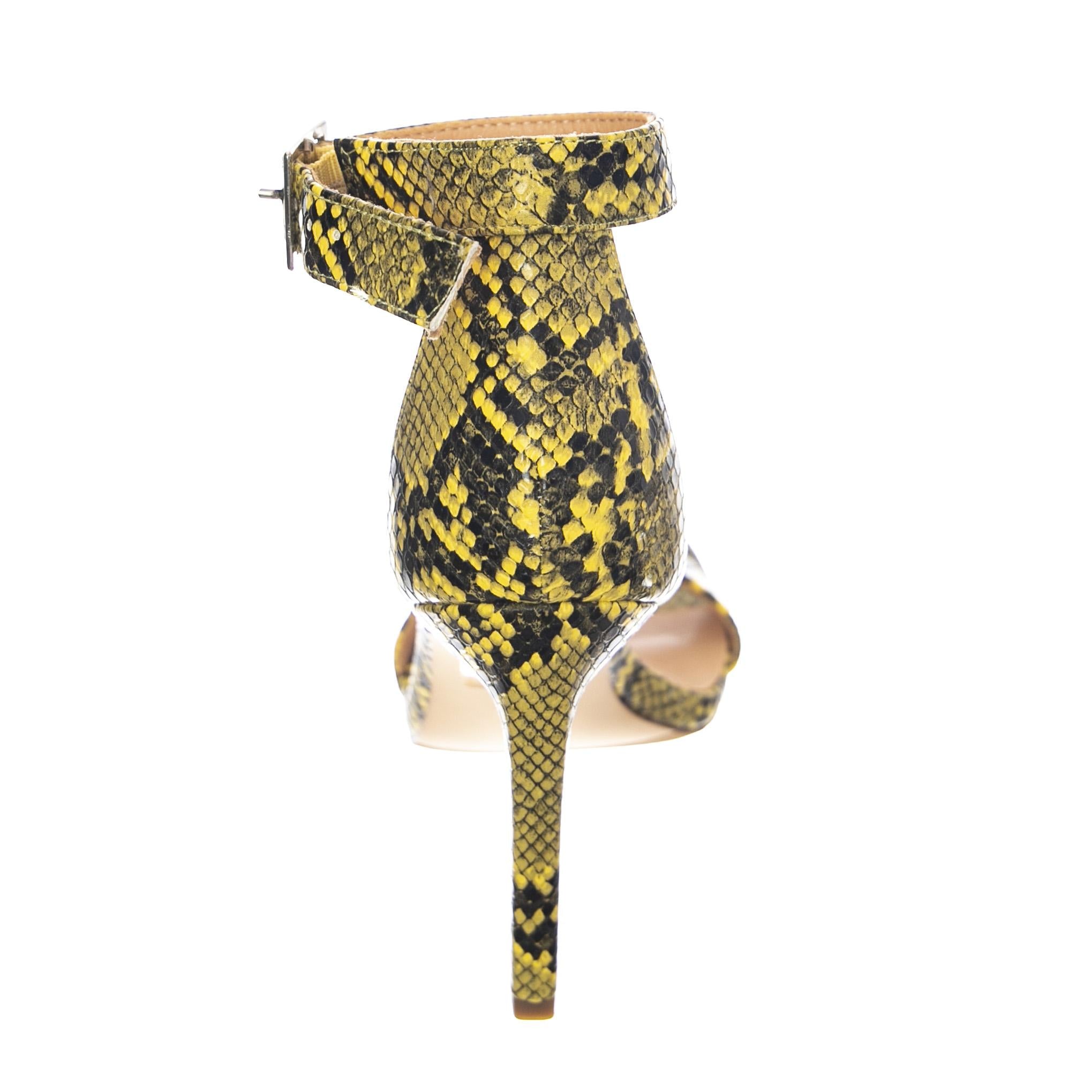  MGSARA-YELMLT  MADDEN GIRL 