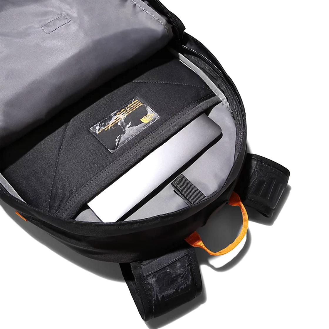 Borealis Classic Asphalt Grey / Cone Orange - Zaino Nero / Arancione NF00CF9C8A31  THE NORTH FACE 