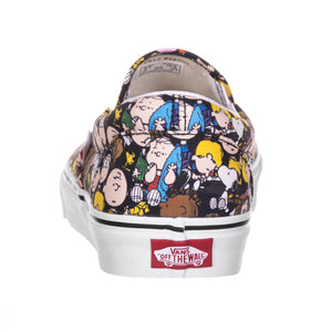 UA CLASSIC SLIP-ON (PEANUTS) The Gang Black VA38F7OQX  VANS 