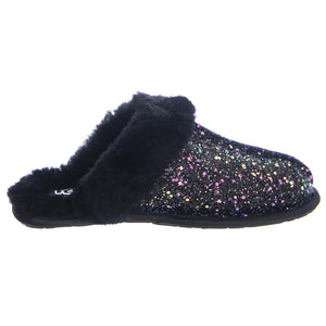  UGSSCUFCBK1107074W  UGG 