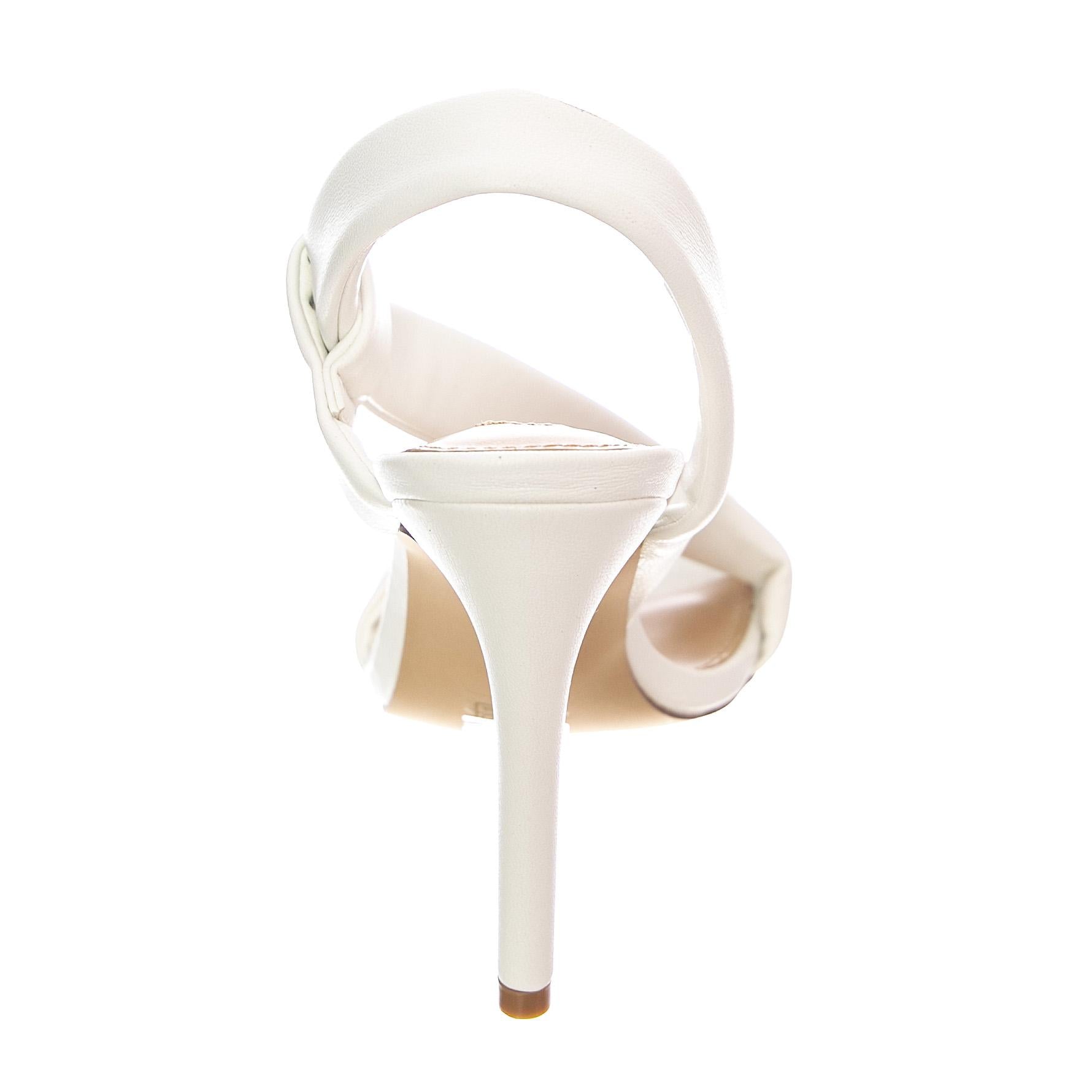  SMSSIZZLIN-WHT  STEVE MADDEN 