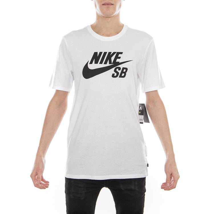 821946-100  NIKE 